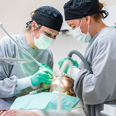 Dentisterie générale à Trazegnies | VOCLIdental