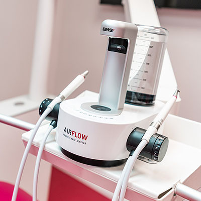 Prophylaxie dentaire à Trazegnies | VOCLIdental